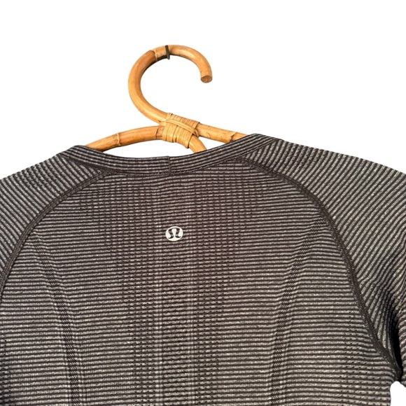 Lululemon | Swiftly Tech Long Sleeve Crew Tonka Stripe Heathered Black Size 2 - Picture 9 of 12